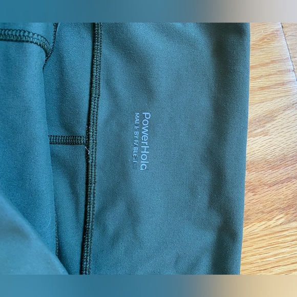 On-The-Go PowerHold® High-Waisted Legging - Picture 2 of 5